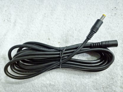 DC power extension cord 3m (10ft) long.